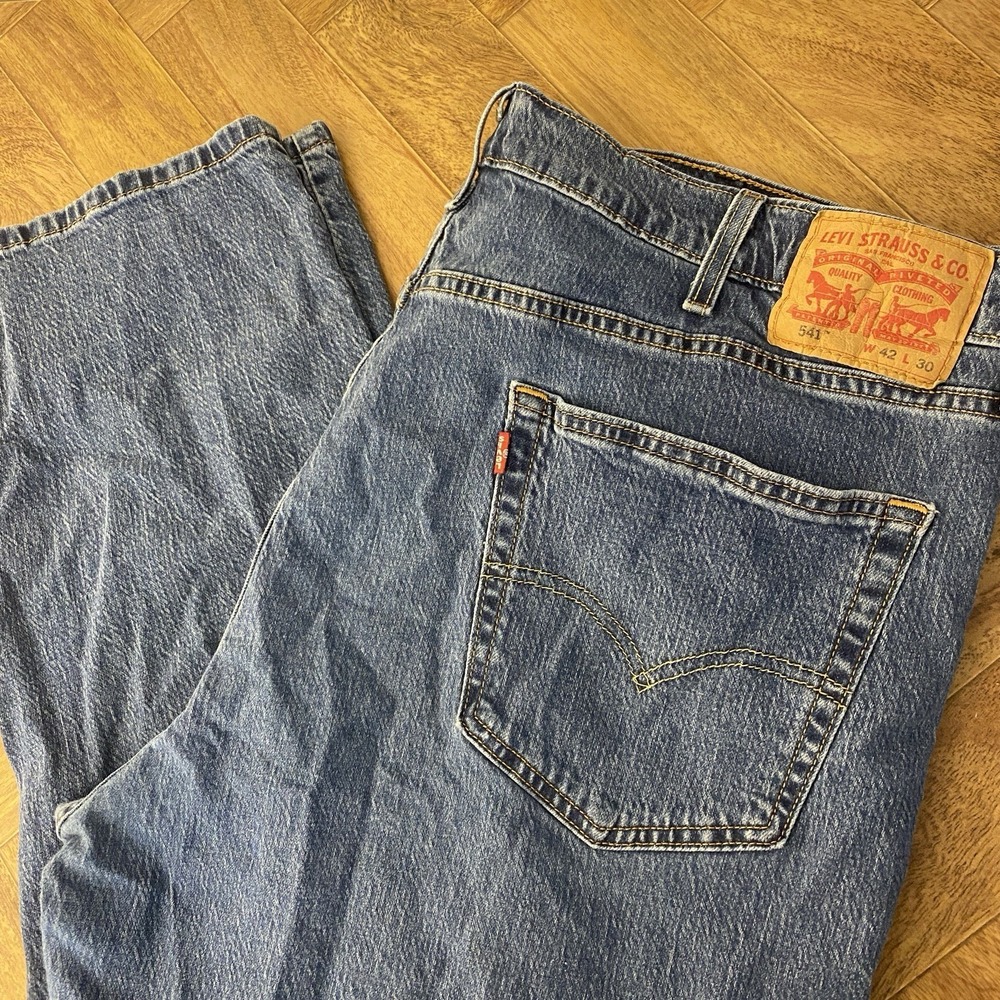 Levi 541 Mens 42x30 Blue Denim Jeans Athletic Taper Medium Wash Stretch Cotton